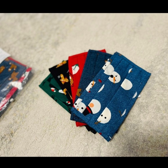 Brand New 5-Pack Old Navy Kids One Size Face Masks Variety Prints & Multicolor - Picture 8 of 8